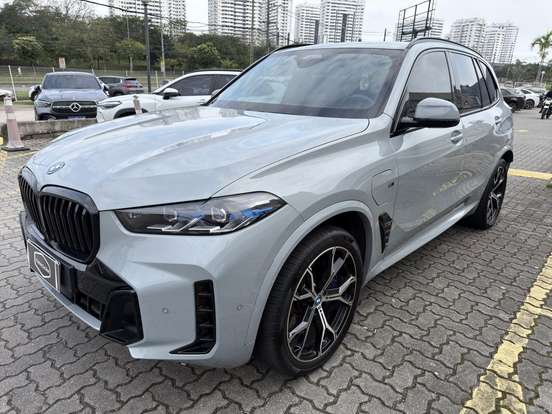 BMW-X5-3.0 I6 TURBO HÍBRIDO XDRIVE50E M SPORT AUTOMÁTICO BMW-X5-2023