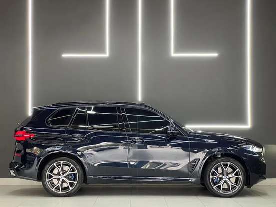 BMW-X5-3.0 I6 TURBO HÍBRIDO XDRIVE50E M SPORT AUTOMÁTICO BMW-X5-2023