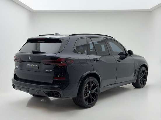 BMW-X5-3.0 I6 TURBO HÍBRIDO XDRIVE50E X-LINE AUTOMÁTICO BMW-X5-2023