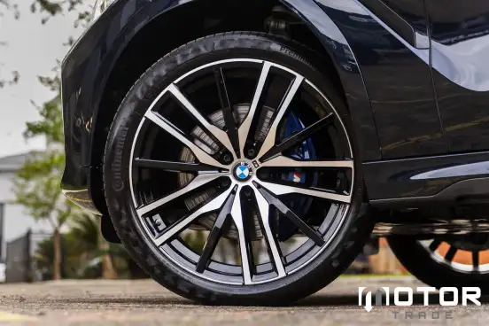BMW-X6-2022
