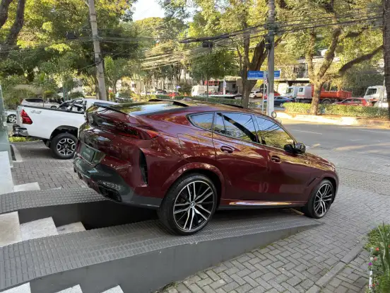 BMW-X6-2023