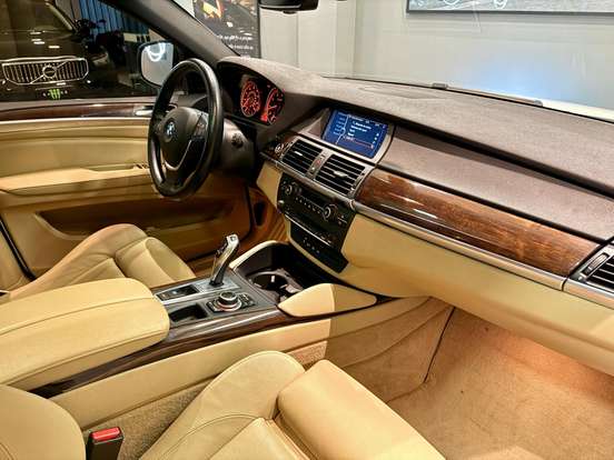 BMW-X6-2012