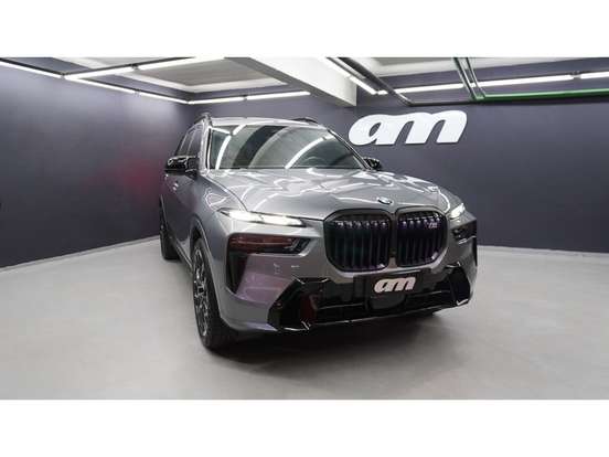 BMW-X7-4.4 V8 GASOLINA M60i STEPTRONIC BMW-X7-2024