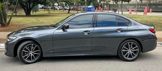 BMW-320i-2019