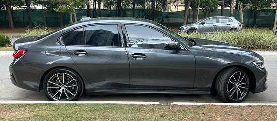 BMW-320i-2019