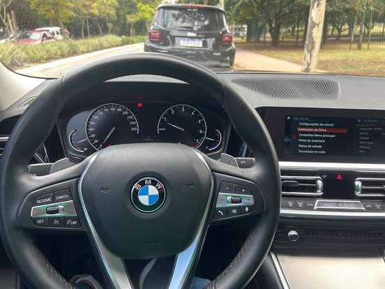 BMW-320i-2.0 16V TURBO GASOLINA SPORT GP AUTOMÁTICO BMW-320i-2019