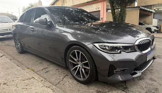 BMW-320i-2020