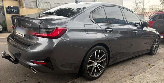 BMW-320i-2020