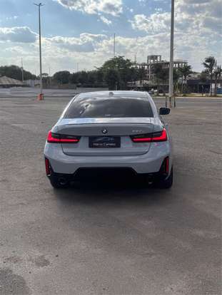 BMW-330e-2025