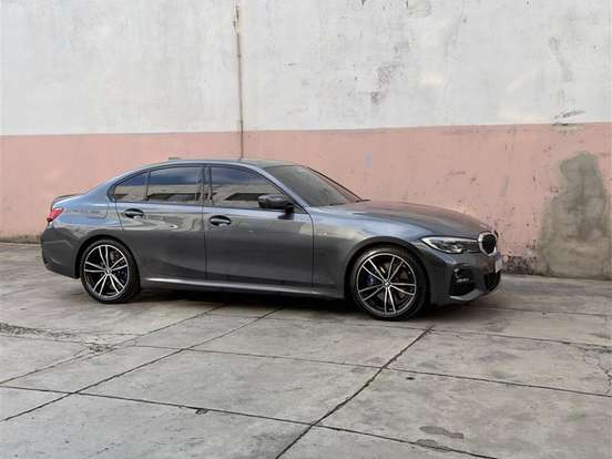 BMW-330i-2.0 16V TURBO GASOLINA M SPORT AUTOMÁTICO BMW-330i-2019