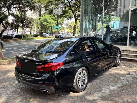 BMW-530e-2019