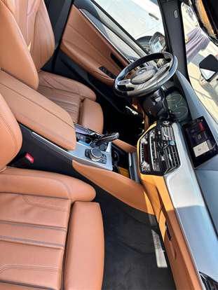 BMW-530e-2019
