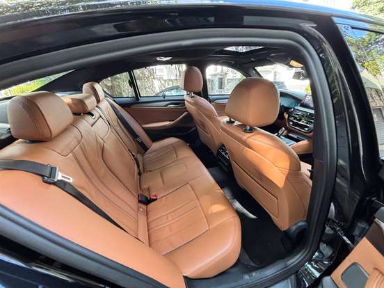 BMW-530e-2019
