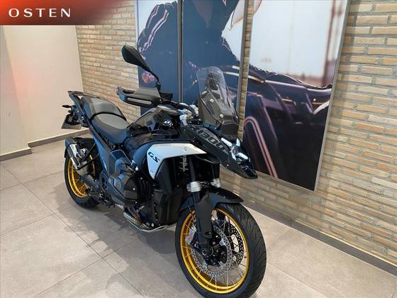 BMW R 1300 GS TRIPLE BLACK 