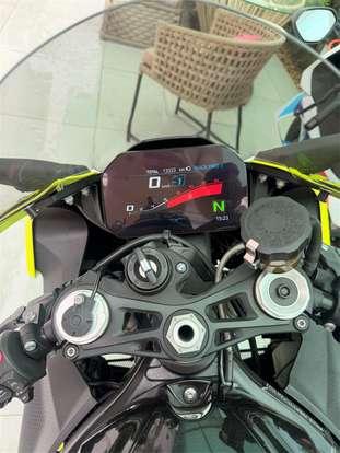 BMW-S 1000 RR-2022