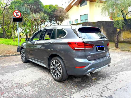 BMW-X1-2.0 16V TURBO ACTIVEFLEX SDRIVE20I X-LINE PLUS 4P AUTOMÁTICO BMW-X1-2022