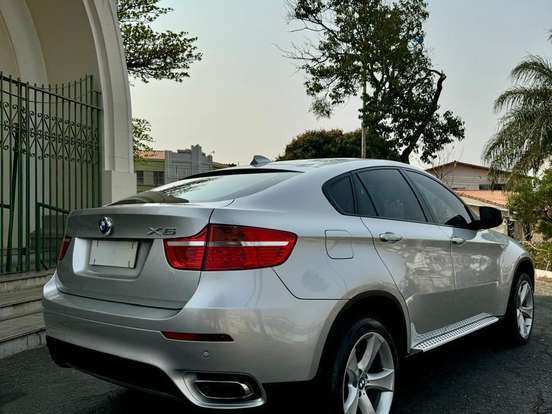 BMW-X6-4.4 50I 4X4 COUPÉ 8 CILINDROS 32V BI-TURBO GASOLINA 4P AUTOMÁTICO BMW-X6-2009