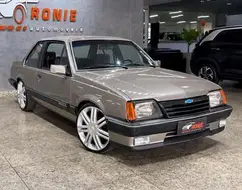 CHEVROLET MONZA 1.8 CLASSIC 8V GASOLINA 4P MANUAL CHEVROLET MONZA 1.8 CLASSIC 8V GASOLINA 4P MANUAL
