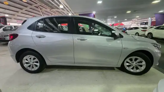 CHEVROLET-ONIX-2022