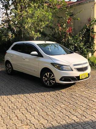 CHEVROLET ONIX 1.4 MPFI LTZ 8V FLEX 4P AUTOMÁTICO