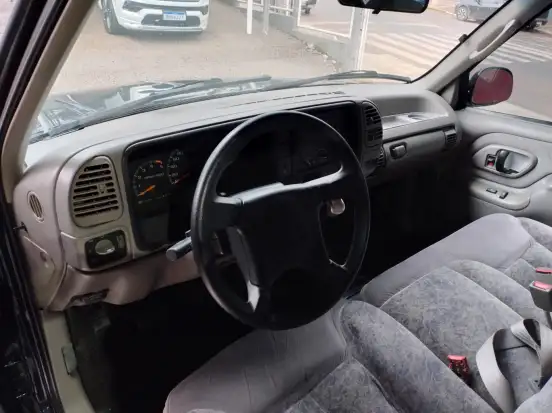 CHEVROLET-SILVERADO-2001