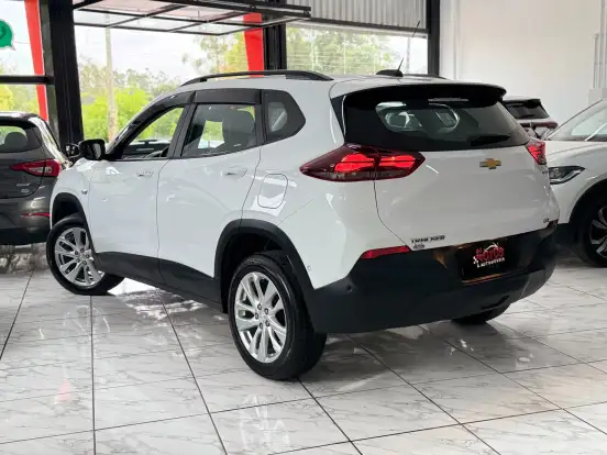 CHEVROLET-TRACKER-2025