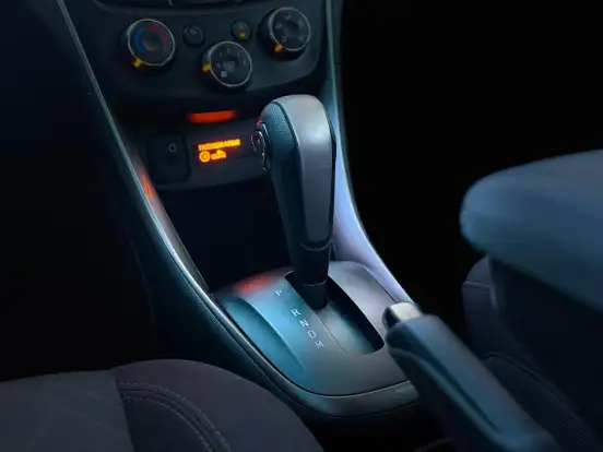 CHEVROLET-TRACKER-2017