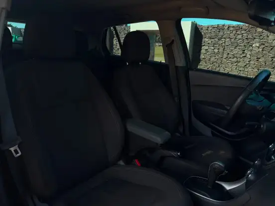CHEVROLET-TRACKER-2017