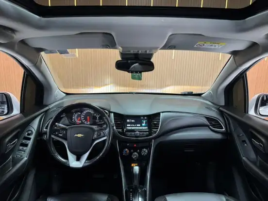 CHEVROLET-TRACKER-2018