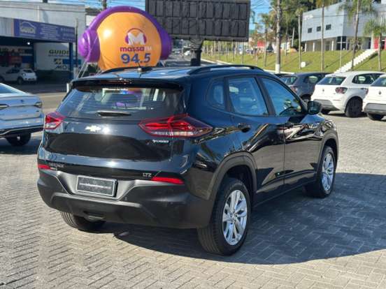 CHEVROLET-TRACKER-2022