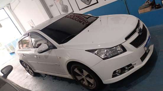 CHEVROLET-CRUZE-2013
