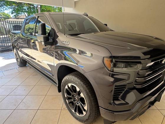 CHEVROLET SILVERADO 5.3 V8 GASOLINA 1500 HIGH COUNTRY 4X4 AUTOMÁTICO