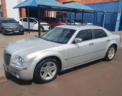 CHRYSLER 300 C 5.7 HEMI SEDAN V8 16V GASOLINA 4P AUTOMÁTICO CHRYSLER 300 C 5.7 HEMI SEDAN V8 16V GASOLINA 4P AUTOMÁTICO