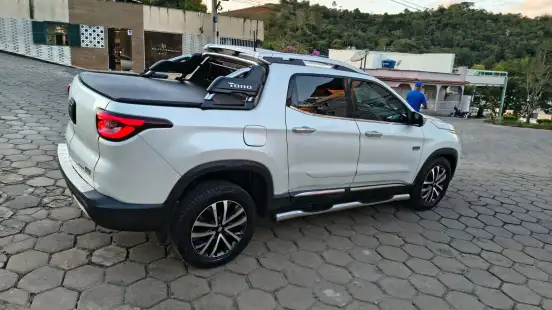 FIAT-TORO-2021