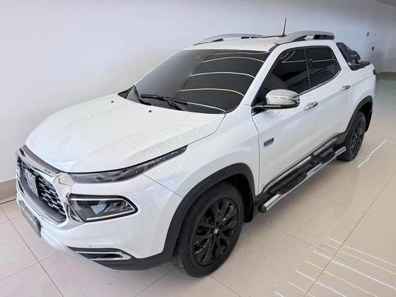 FIAT TORO 2.0 16V TURBO DIESEL RANCH 4WD AT9