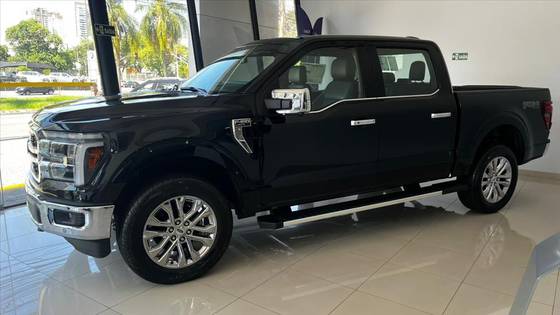 FORD F-150 5.0 V8 GASOLINA CD LARIAT FX4 AUTOMÁTICO