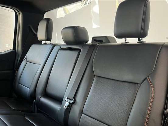 FORD-F-150-5.0 V8 GASOLINA CD LARIAT FX4 AUTOMÁTICO FORD-F-150-2025