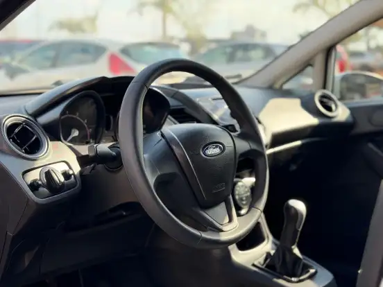 FORD-FIESTA-2015
