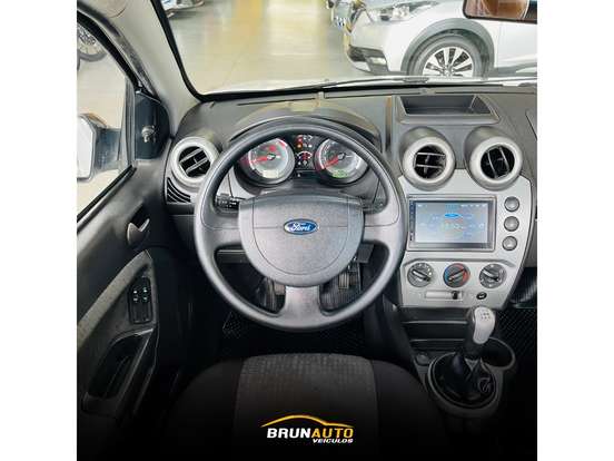 FORD-FIESTA-2012