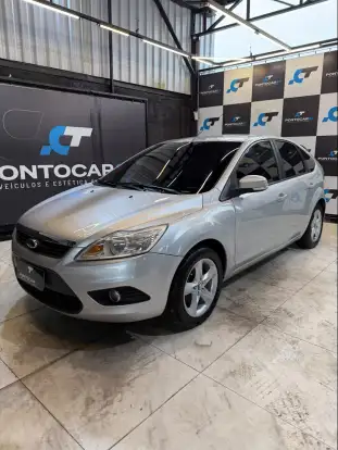 FORD-FOCUS-2011
