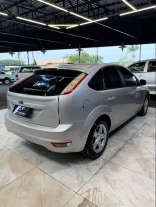 FORD-FOCUS-2011
