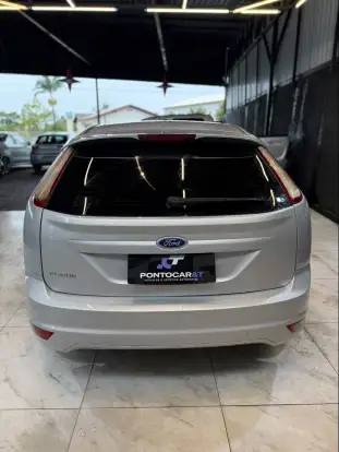 FORD-FOCUS-2011