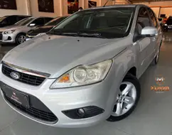 FORD FOCUS 1.6 GLX 8V FLEX 4P MANUAL FORD FOCUS 1.6 GLX 8V FLEX 4P MANUAL
