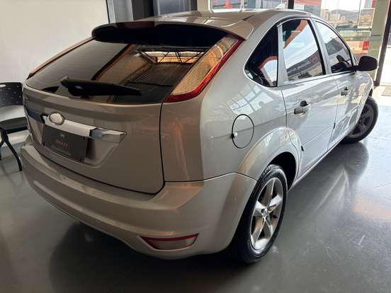 FORD-FOCUS-1.6 GLX 8V FLEX 4P MANUAL FORD-FOCUS-2010