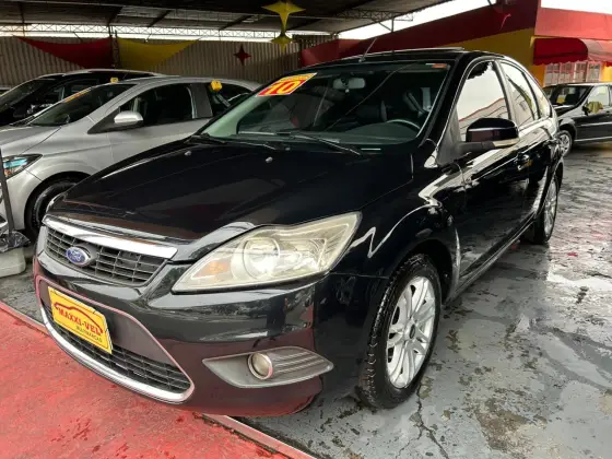 FORD FOCUS 2.0 GHIA 16V FLEX 4P AUTOMÁTICO