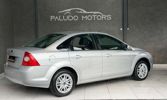FORD-FOCUS-2013