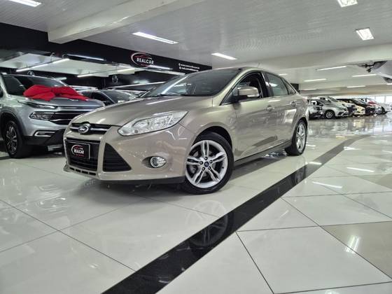 FORD FOCUS 2.0 SE PLUS 16V FLEX 4P POWERSHIFT