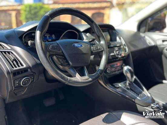 FORD-FOCUS-2015