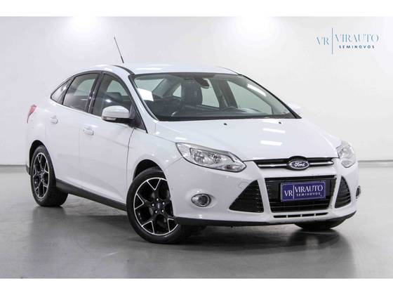 FORD FOCUS 2.0 TITANIUM SEDAN 16V FLEX 4P AUTOMÁTICO