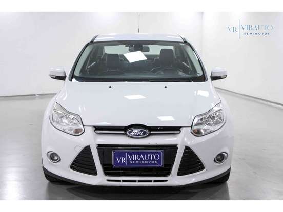 FORD-FOCUS-2014